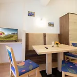 Πανσιόν Waldesrand 3*
